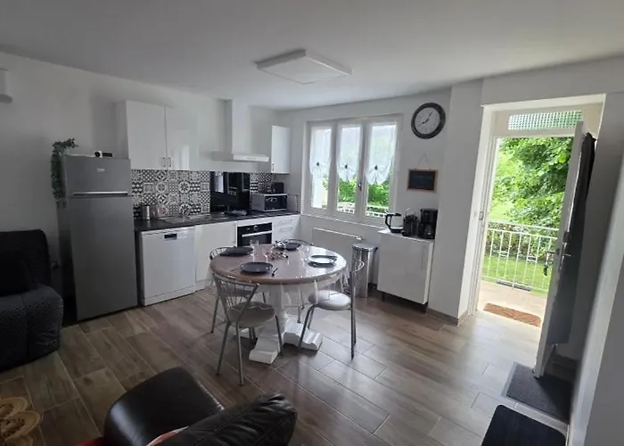 Aux Portes De L'aubrac *